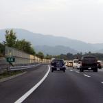 【画像】【高速道路に大量に設置される必要ある？】高速道路の「キロポスト」の看板の目的とは 〜 画像3