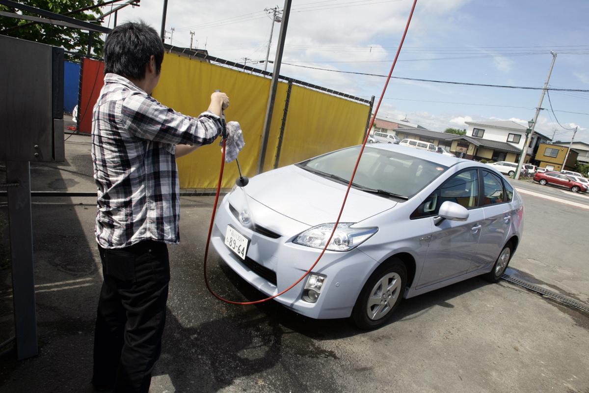 故障しそうだが大丈夫 クルマの給油口 ラジエター エンジンなどは洗車の際に洗ってもいいのか 自動車情報 ニュース Web Cartop