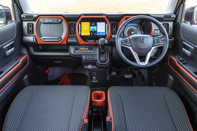 ライバルはズバリ初代 新型スズキ ハスラーに与えたライバルにはない個性とは 自動車情報 ニュース Web Cartop ライバルはズバリ初代 新型スズキ ハスラーに与えたライバルにはない個性とは 自動車情報 ニュース Web Cartop