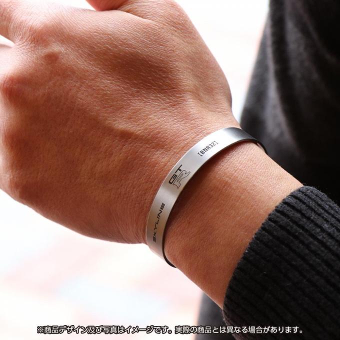 名車gt Rのロゴをあしらったチタン製のアクセサリーが1カ月間の期間限定で発売中 自動車情報 ニュース Web Cartop 名車gt Rのロゴをあしらったチタン製のアクセサリーが1カ月間の期間限定で発売中 自動車情報 ニュース Web Cartop