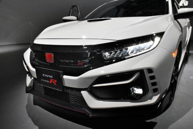 ホンダ シビックタイプrのマイチェンモデル公開 ハンパない進化っぷりと速さと軽さを極めた限定モデルに注目 自動車情報 ニュース Web Cartop