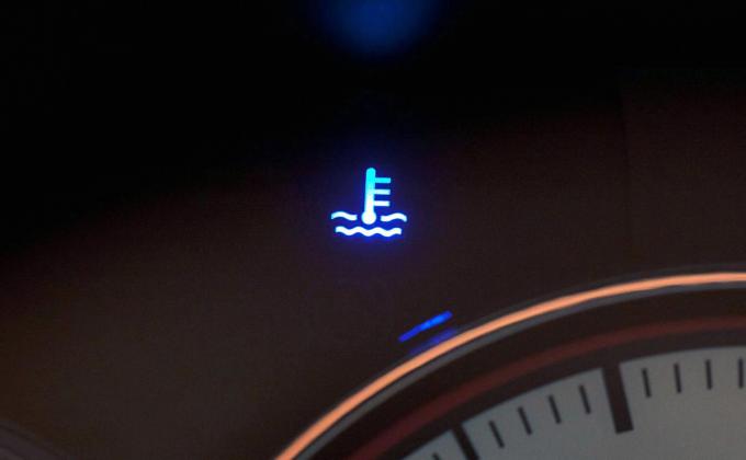 情報が多すぎてわからない 今どきのクルマのメーターの使い方とは 自動車情報 ニュース Web Cartop 情報が多すぎてわからない 今どきのクルマのメーターの使い方とは 自動車情報 ニュース Web Cartop
