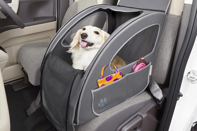 ホンダの新しいレンタカーサービスに愛犬とのドライブが楽しめる純正アクセサリー用品搭載車が登場