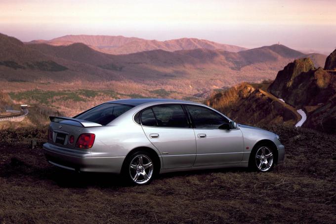 男はやっぱりお金じゃない 中古で50万円以下でも女子ウケ抜群のクルマ７選 自動車情報 ニュース Web Cartop 2ページ目