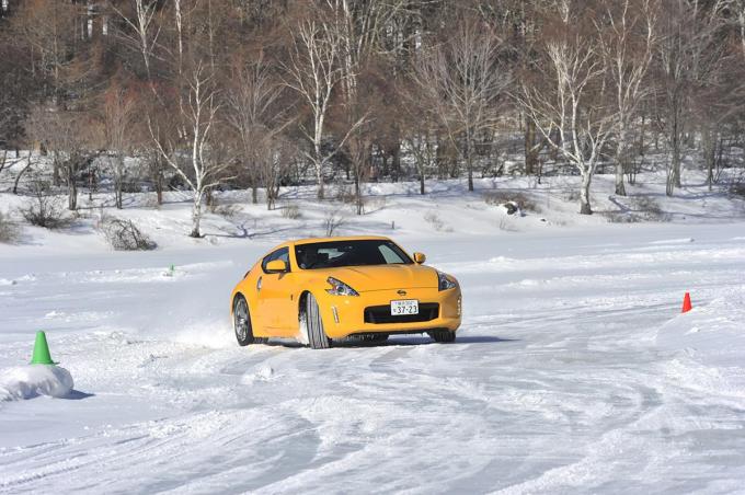 雪道でパニクる前に予習したい クルマで雪上や氷上走行を安全に練習できる場所とは 自動車情報 ニュース Web Cartop