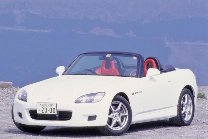 かつてのホンダは凄かった 踏めば脳天まで痺れる エンジンのホンダ を感じさせる名車５選 自動車情報 ニュース Web Cartop