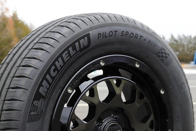 パイロット 4 ミシュラン スポーツ ミシュラン パイロットスポーツ4の特徴と口コミ評判レビュー