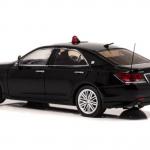 【画像】ヒコセブンからトヨタ・クラウンの要人警護車＆白黒パトカー２種が43分の1スケールで発売 〜 画像3