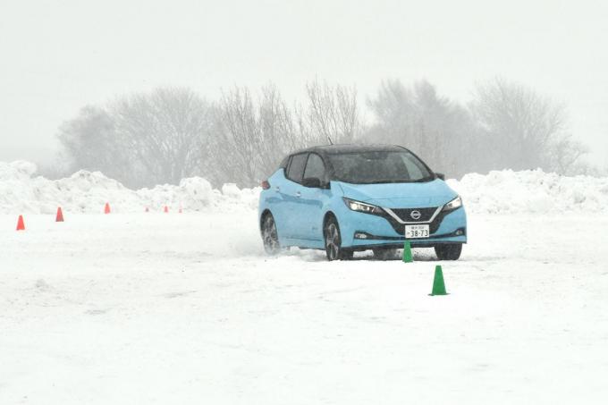 日産車の雪上試乗会