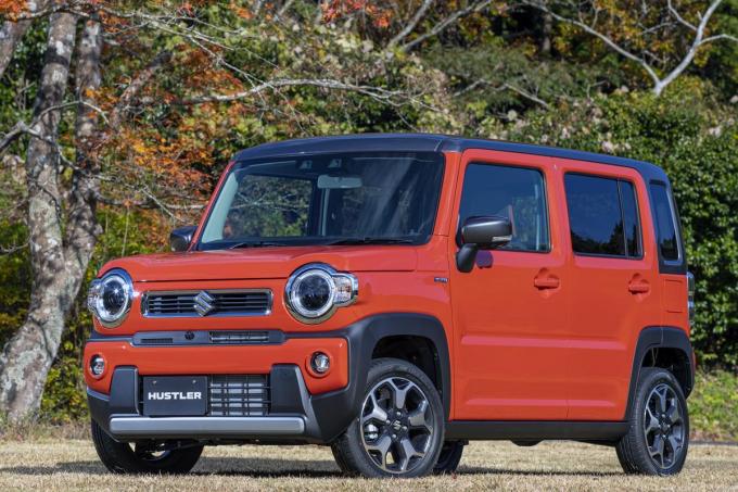 話題の新型スズキ・ハスラー! その進化ぶりを新旧比較で検証
