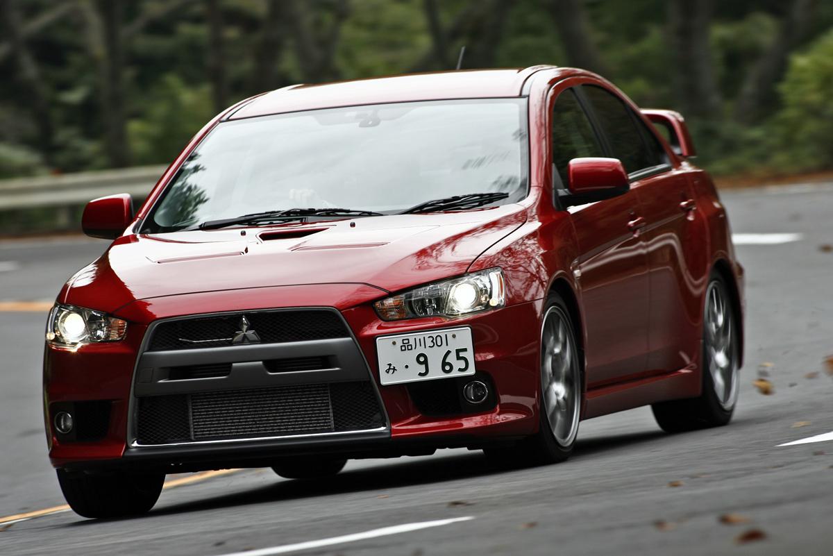 気のせい じゃない 軽自動車のナンバーが中央じゃなく横にズレているワケ 自動車情報 ニュース Web Cartop 2ページ目