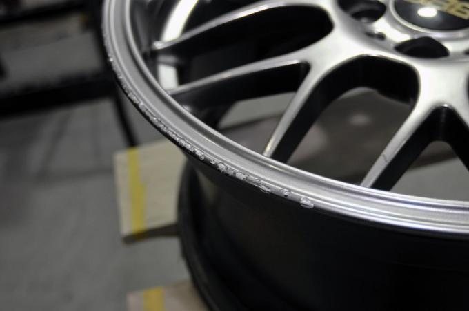 突然出火することも 事故後に小さな傷だからとクルマを自走させる危険とは 自動車情報 ニュース Web Cartop