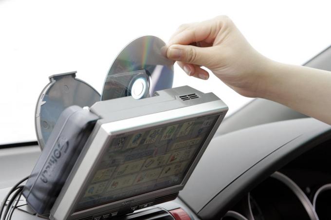 Sd Ssd Hdd Dvd 価格差もあるけど何が違う カーナビの種類とそれぞれの特徴とは 自動車情報 ニュース Web Cartop 2ページ目 Sd Ssd Hdd Dvd 価格差もあるけど何が違う カーナビの種類とそれぞれの特徴とは 自動車情報 ニュース Web Cartop 2ページ目