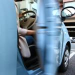 今さら聞けない 深夜の住宅街などでクルマのドアを静かに閉める方法は 自動車情報 ニュース Web Cartop