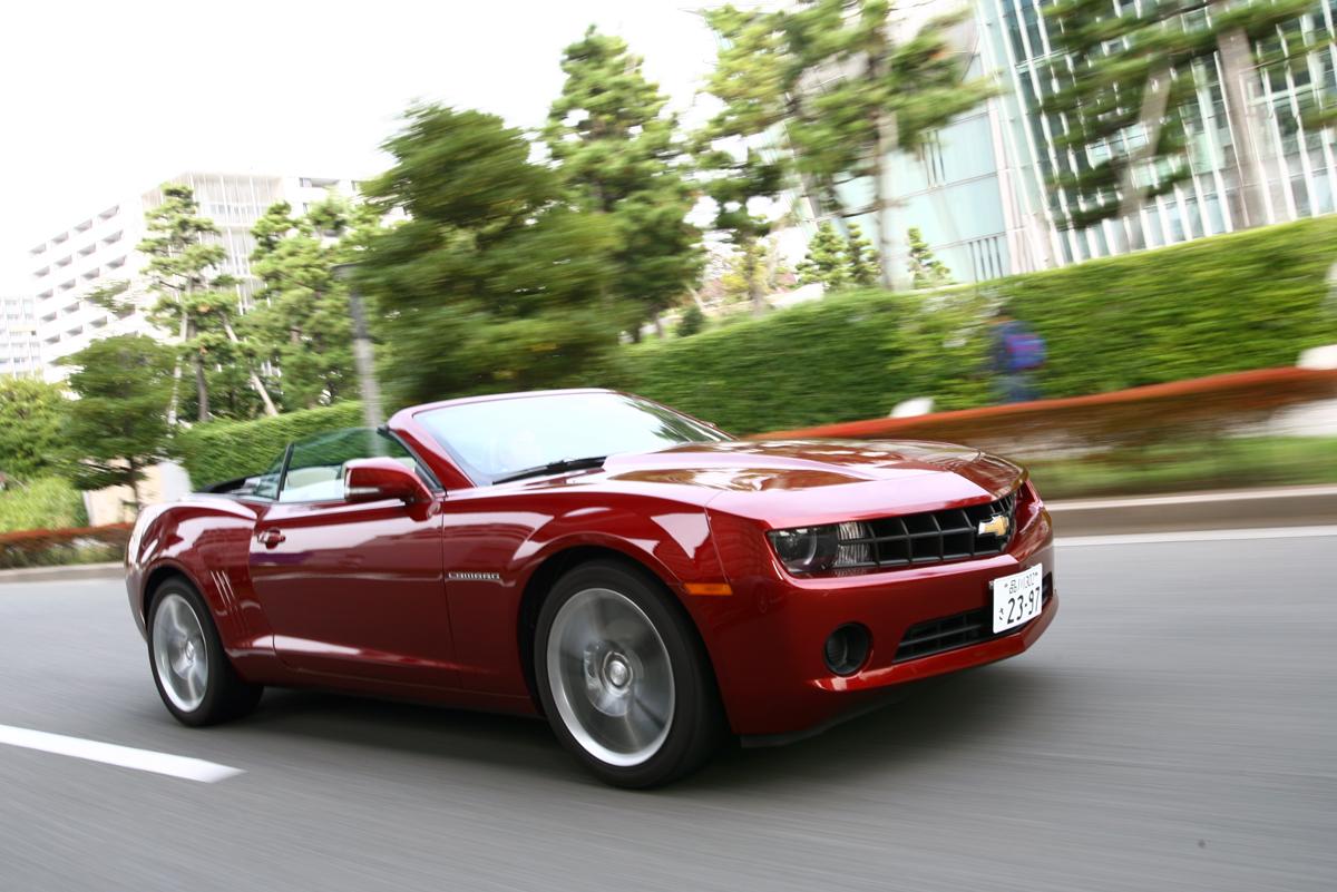 ギャップ萌え必至 いま女性が アメ車 に乗るべき理由とオススメ車５台 自動車情報 ニュース Web Cartop 2ページ目