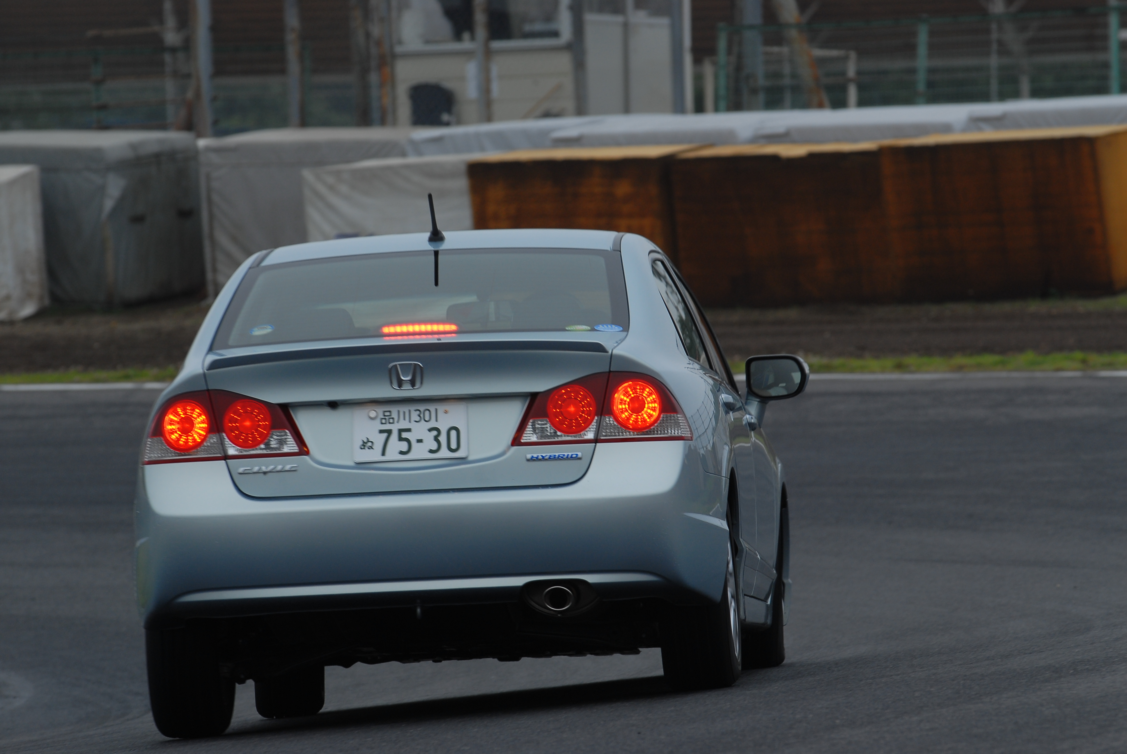 美しくて省電力で長寿命 いいことずくめのledテールランプに潜む弱点とは 自動車情報 ニュース Web Cartop