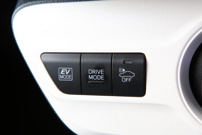 燃費だけじゃない じつは凄いハイブリッドカーの知られざるメリットとは 自動車情報 ニュース Web Cartop 2ページ目 燃費だけじゃない じつは凄いハイブリッドカーの知られざるメリットとは 自動車情報 ニュース Web Cartop 2ページ目