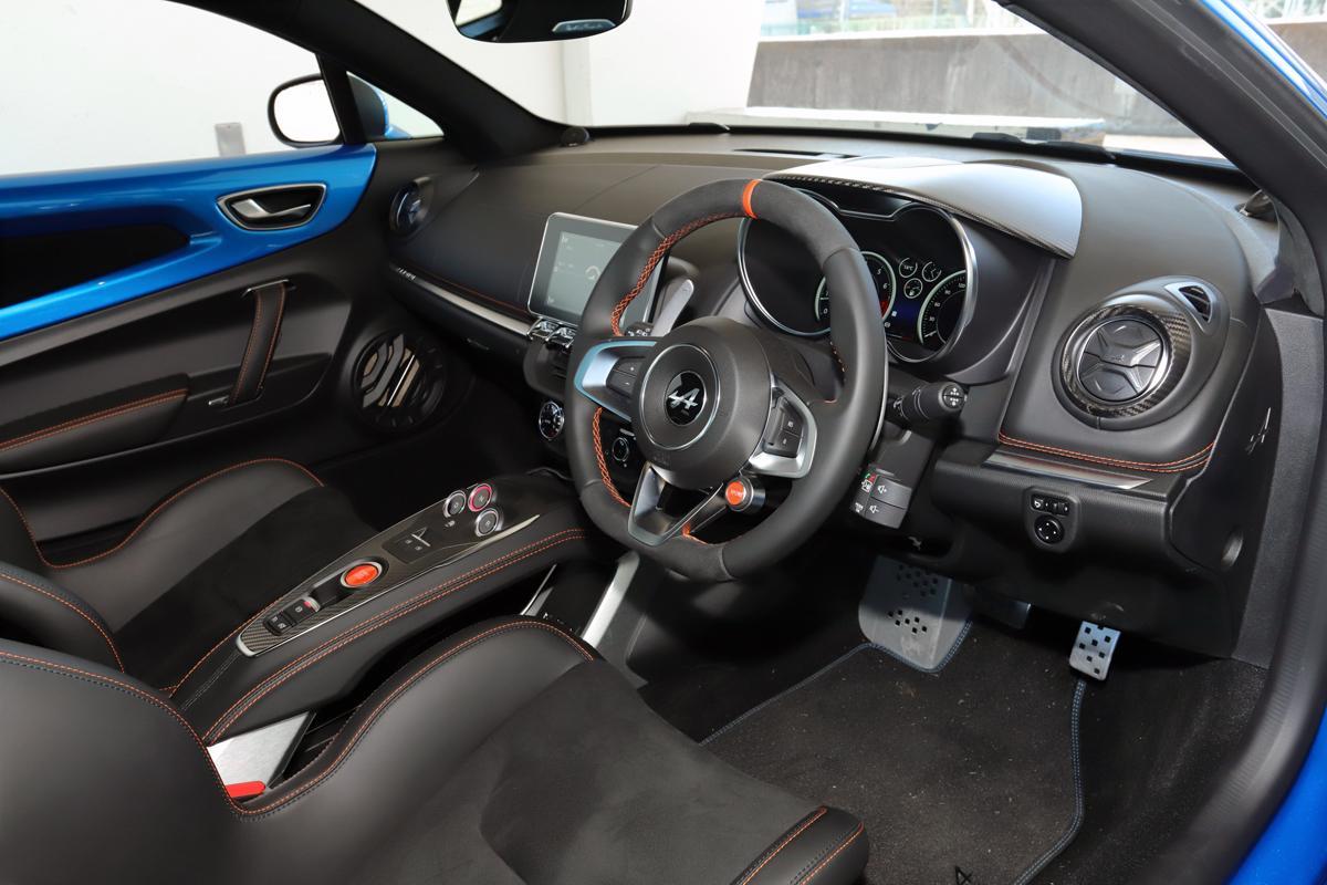 スポーツカーは 小さく バスやトラックは 大きい なぜハンドルのサイズがあんなに違う 自動車情報 ニュース Web Cartop スポーツカーは 小さく バスやトラックは 大きい なぜハンドルのサイズがあんなに違う 自動車情報 ニュース Web Cartop