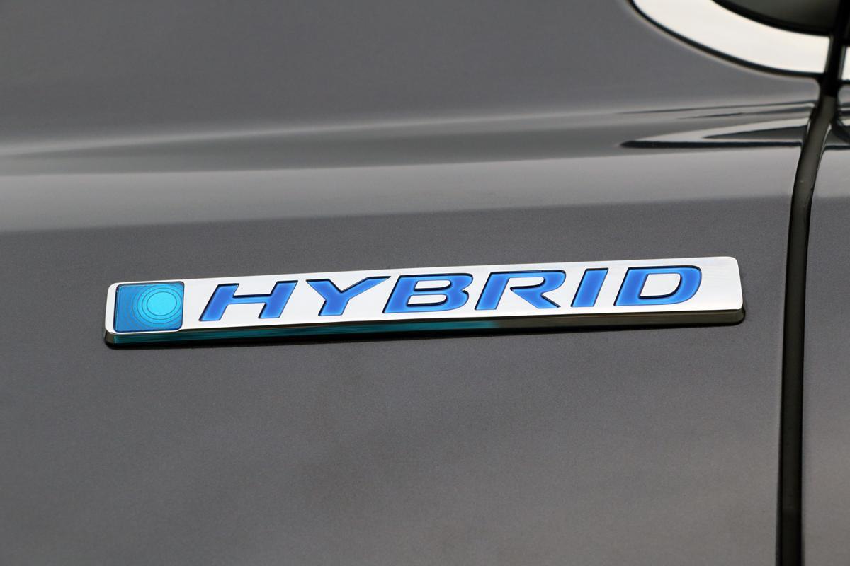 いまじゃ当たり前すぎて誇れない Twincam Dohc Turbo 消えたクルマのエンブレム ステッカー 自動車情報 ニュース Web Cartop 2ページ目 いまじゃ当たり前すぎて誇れない Twincam Dohc Turbo 消えたクルマのエンブレム ステッカー 自動車情報 ニュース Web Cartop 2ページ目
