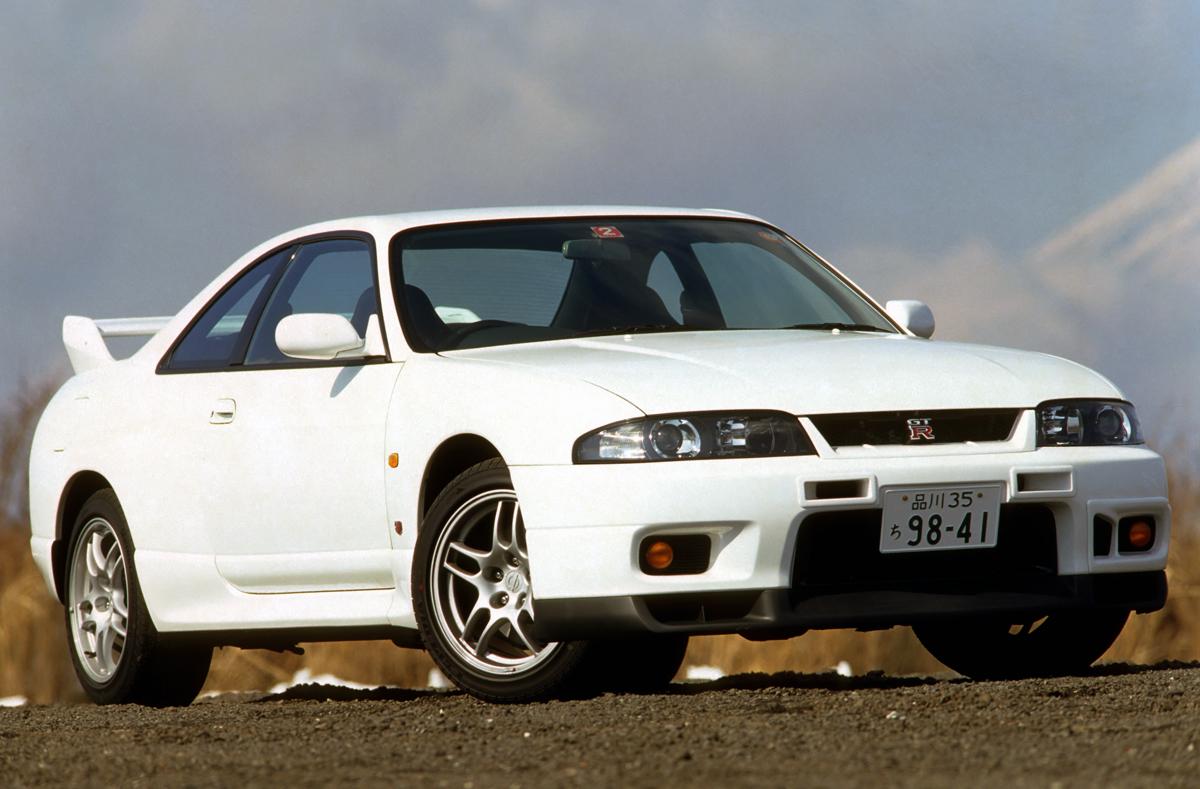 日本車史上最高傑作の第二世代スカイラインgt R R32 R33 R34 の違いといまの中古車相場 自動車情報 ニュース Web Cartop