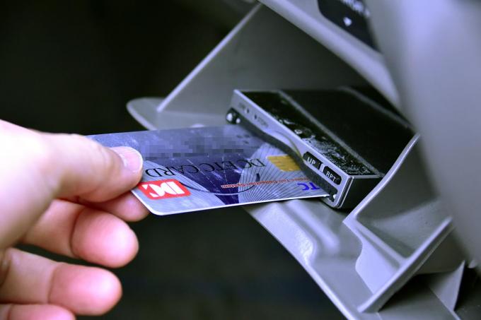 約700台に1台はetcバーが上がらない そのうち6割の カードを挿しているのに反応しない 原因とは 自動車情報 ニュース Web Cartop