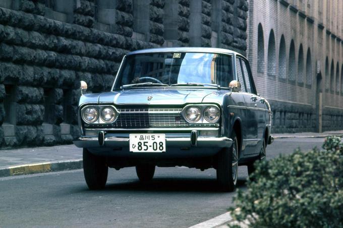 日産エンブレムの歴史