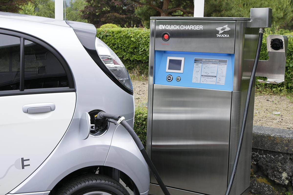電気自動車が日本市場で普及しない理由