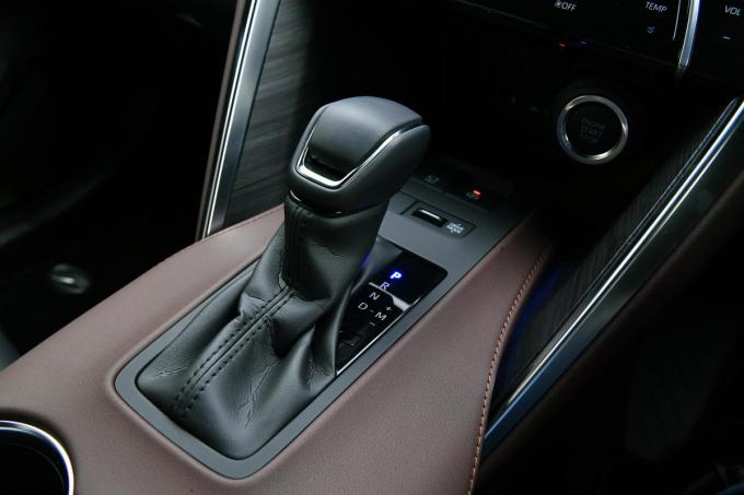 ハリアーの各グレードに試乗 マルとバツを徹底レポートする 自動車情報 ニュース Web Cartop 2ページ目