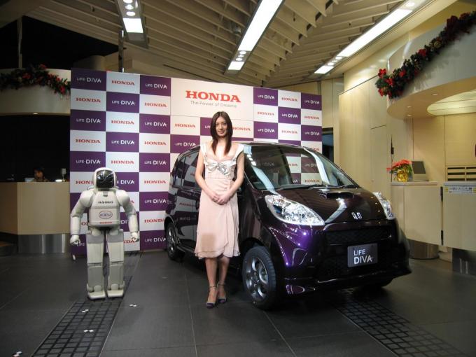 画像ギャラリー かつてはハリウッド俳優も出演したが登録車では激減 タレント起用cmが軽自動車ばかりなワケ 画像17 自動車情報 ニュース Web Cartop 画像ギャラリー かつてはハリウッド俳優も出演したが登録車では激減 タレント起用cmが軽自動車ばかりなワケ 画像17 自動車情報 ニュース Web Cartop