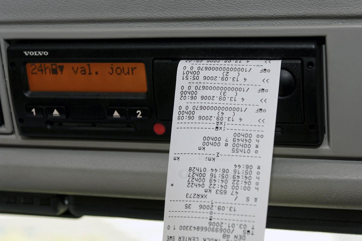 タコメーター じゃない タコグラフ って何 トラックやタクシーに装着されるワケ 自動車情報 ニュース Web Cartop