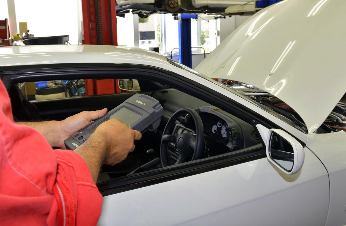 クルマいじり好きのオヤジもお手上げ エンジン本体すら見えない 今どき自動車のdiyメンテの限界とは 自動車情報 ニュース Web Cartop 2ページ目