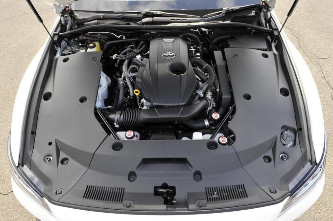 クルマいじり好きのオヤジもお手上げ エンジン本体すら見えない 今どき自動車のdiyメンテの限界とは 自動車情報 ニュース Web Cartop