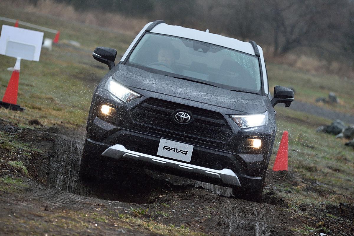 Rav4対ハリアー 価格も近くハイブリッドも揃うトヨタの同門suvを徹底比較 自動車情報 ニュース Web Cartop