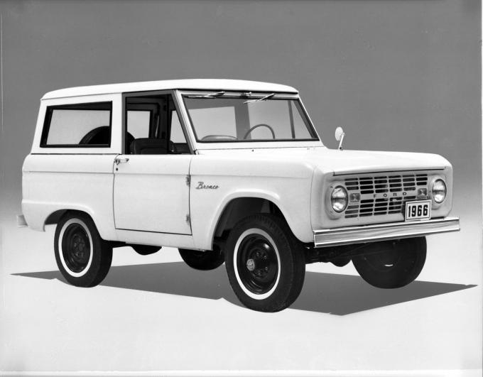 画像ギャラリー マックのcmで キムタク が乗ってる旧車がカッコいいと話題 いったい何の車種 画像2 自動車情報 ニュース Web Cartop 画像ギャラリー マックのcmで キムタク が乗ってる旧車がカッコいいと話題 いったい何の車種 画像2 自動車情報 ニュース Web Cartop