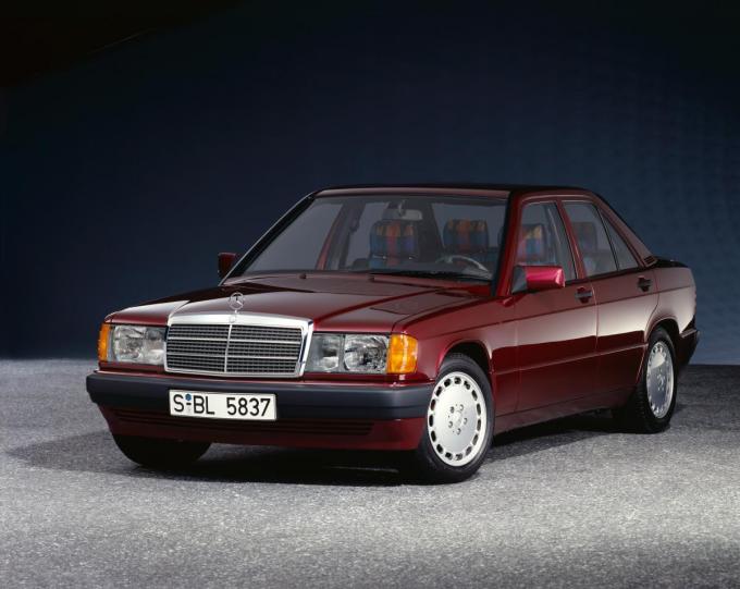 揶揄か愛着か付いたあだ名は 小ベンツ バブルの申し子 190e は意外な実力車だった 自動車情報 ニュース Web Cartop