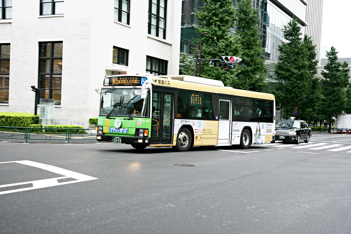 大型バスのイメージ 〜 画像3