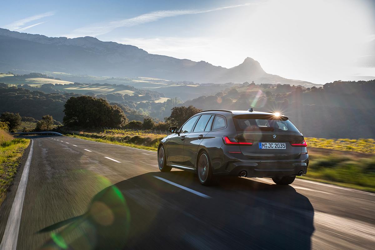 BMW3シリーズツーリングにエントリーモデル「318i」をラインアップに追加 〜 画像2