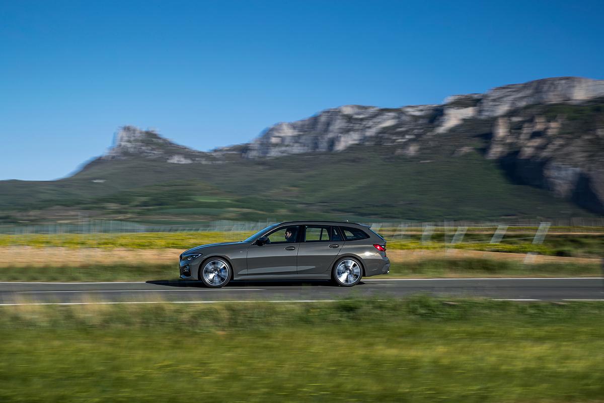 BMW3シリーズツーリングにエントリーモデル「318i」をラインアップに追加 〜 画像21
