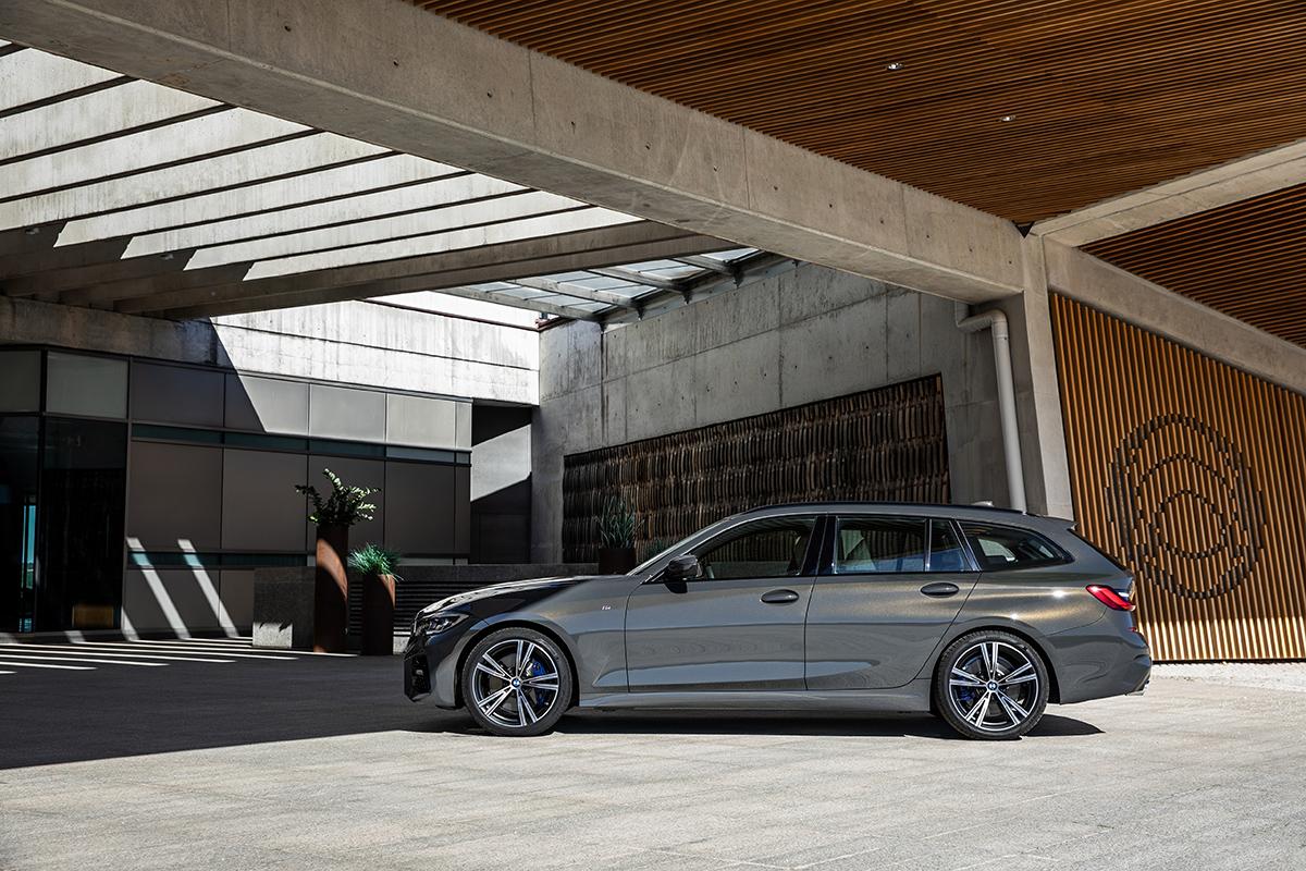 BMW3シリーズツーリングにエントリーモデル「318i」をラインアップに追加 〜 画像33