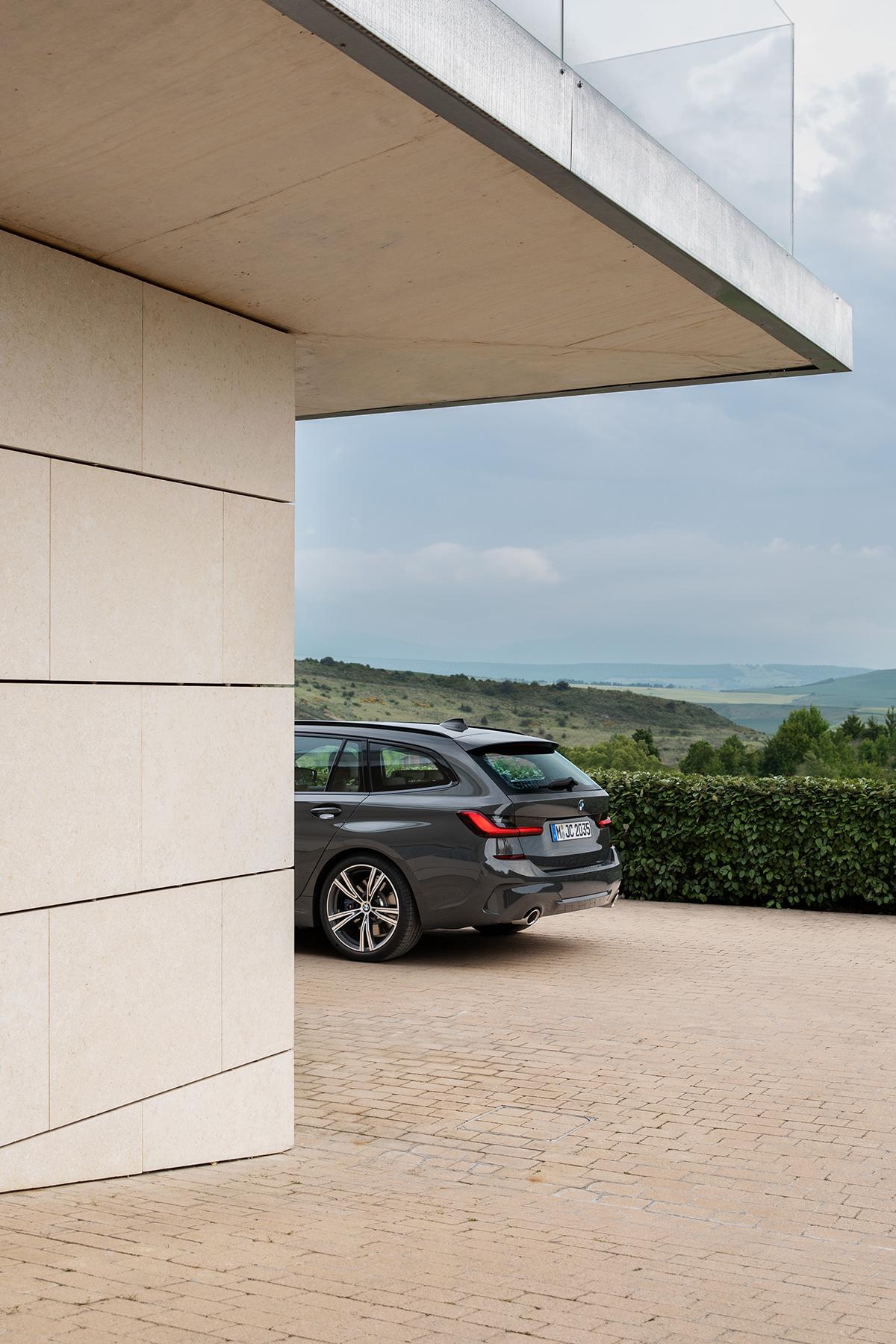 BMW3シリーズツーリングにエントリーモデル「318i」をラインアップに追加 〜 画像48