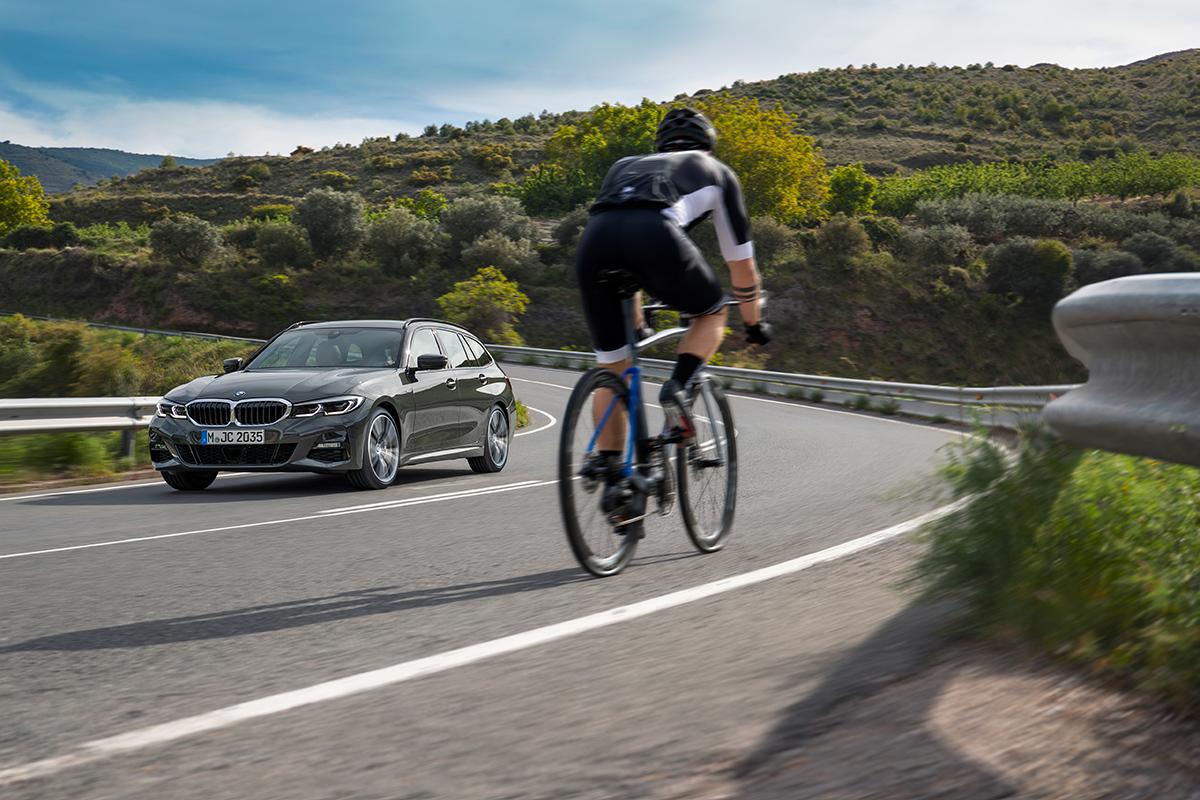BMW3シリーズツーリングにエントリーモデル「318i」をラインアップに追加 〜 画像52
