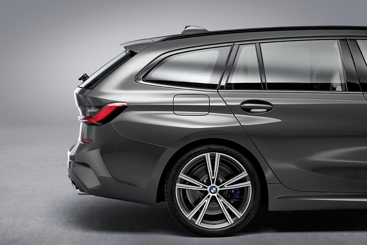 BMW3シリーズツーリングにエントリーモデル「318i」をラインアップに追加 〜 画像59