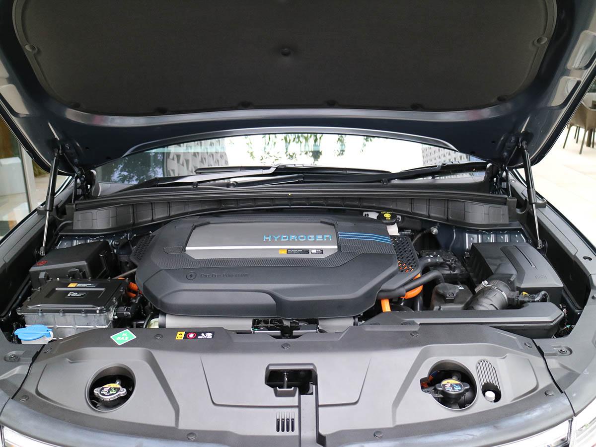 韓国の ヒュンダイ が本気で日本再上陸か モニターもカタログも日本語表記だった水素suv ネッソ とは 自動車情報 ニュース Web Cartop