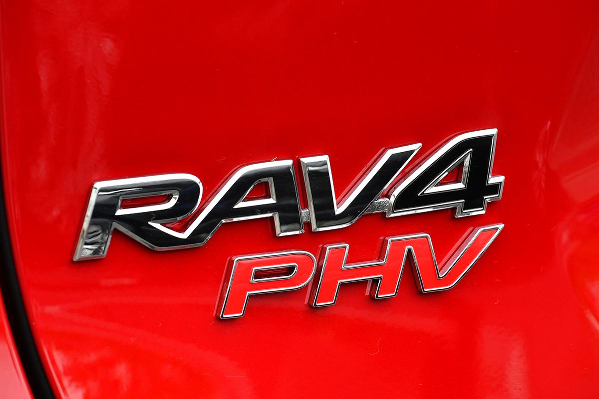 RAV4 PHVのエンブレム