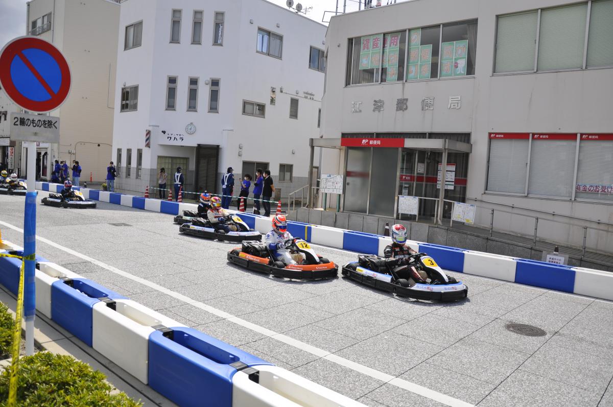 悲願達成 の瞬間を現場からリポート 日本初の 公道レース がついに行われた 自動車情報 ニュース Web Cartop 悲願達成 の瞬間を現場からリポート 日本初の 公道レース がついに行われた 自動車情報 ニュース Web Cartop