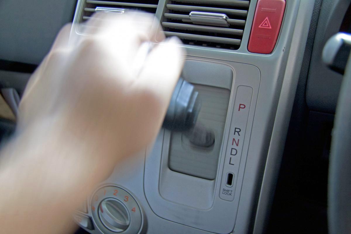絶対にやってはいけない エコ ドライブ 惰性で走れる下り坂でも エンジンオフ 走行が 危険 な3つの理由 自動車情報 ニュース Web Cartop 2ページ目 絶対にやってはいけない エコ ドライブ 惰性で走れる下り坂でも エンジンオフ 走行が 危険 な3つの理由 自動車情報 ニュース Web Cartop 2ページ目