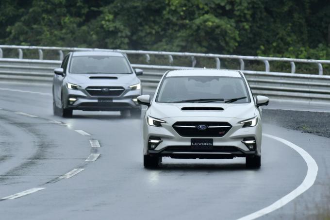 新型レヴォーグの手放し運転可能な アイサイトx イチオシ装備なのに 非搭載 グレードを用意するワケ 自動車情報 ニュース Web Cartop 新型レヴォーグの手放し運転可能な アイサイトx イチオシ装備なのに 非搭載 グレードを用意するワケ 自動車情報 ニュース Web Cartop
