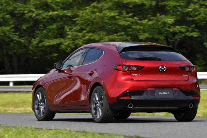 画像ギャラリー クルマが 高い この時代 新車 300万円 以下で 高級感 が満喫できるモデル７選 画像4 自動車情報 ニュース Web Cartop