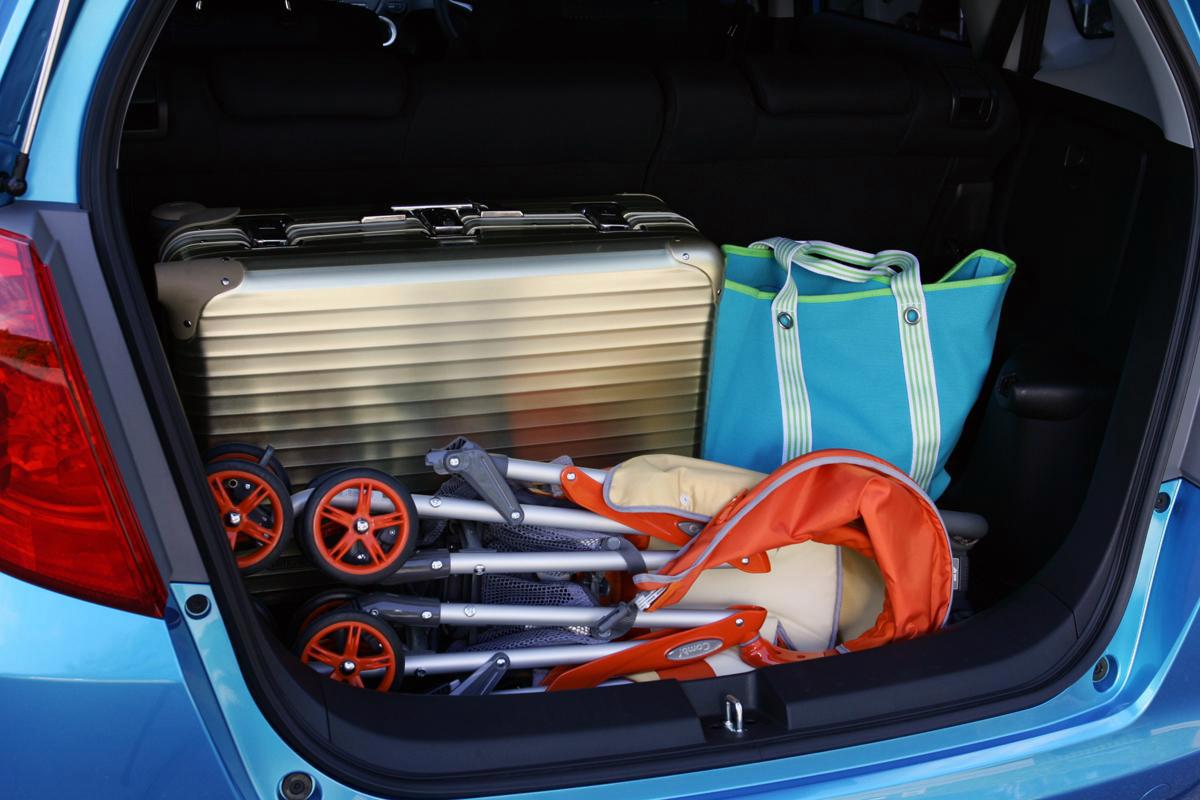 片付けられない症候群 は車内にもあった 汚クルマ をスッキリまとめる３つの方法 自動車情報 ニュース Web Cartop