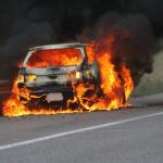 【画像】なんと1日10件以上も発生していた！　クルマから火が出る「車両火災」の原因とは 〜 画像1